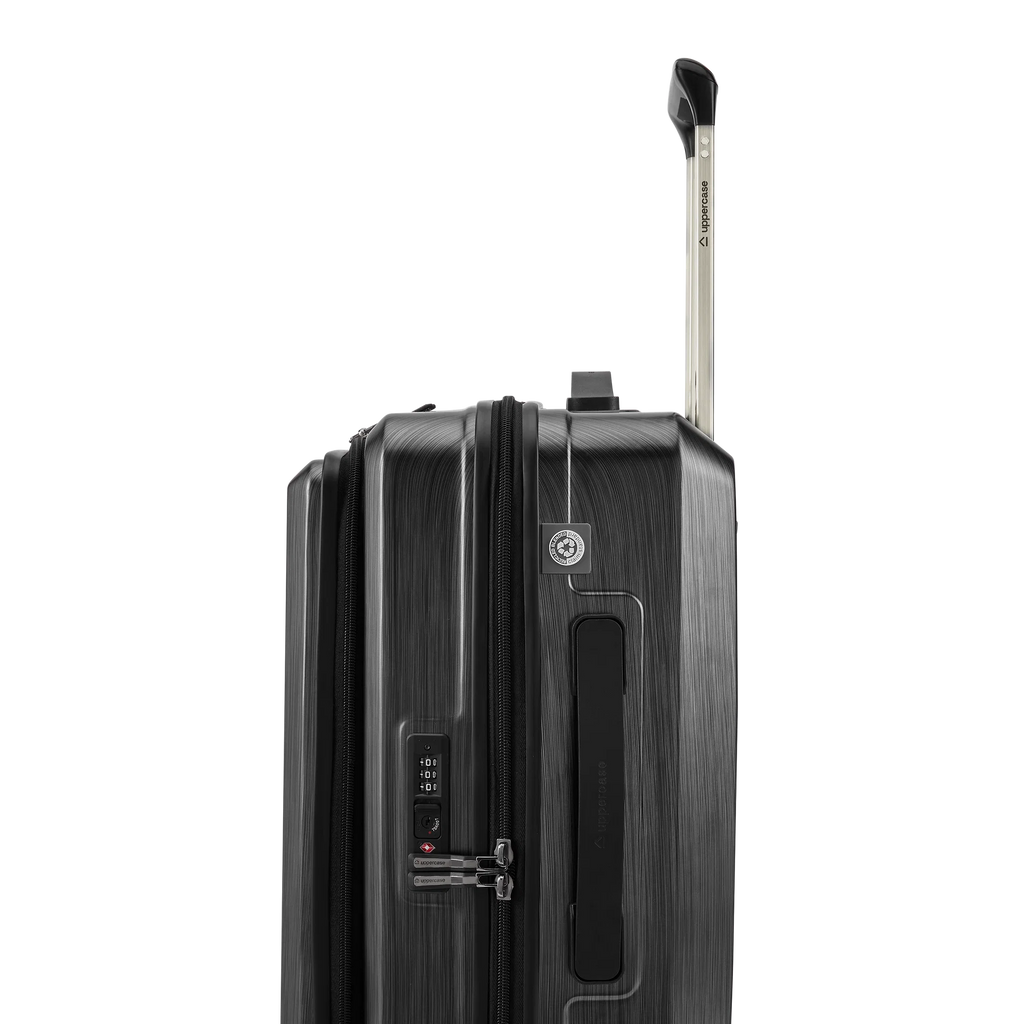 Uppercase Zyric (Black)