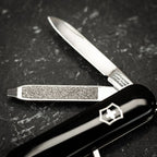 Victorinox Classic (Dark Iiiusion)