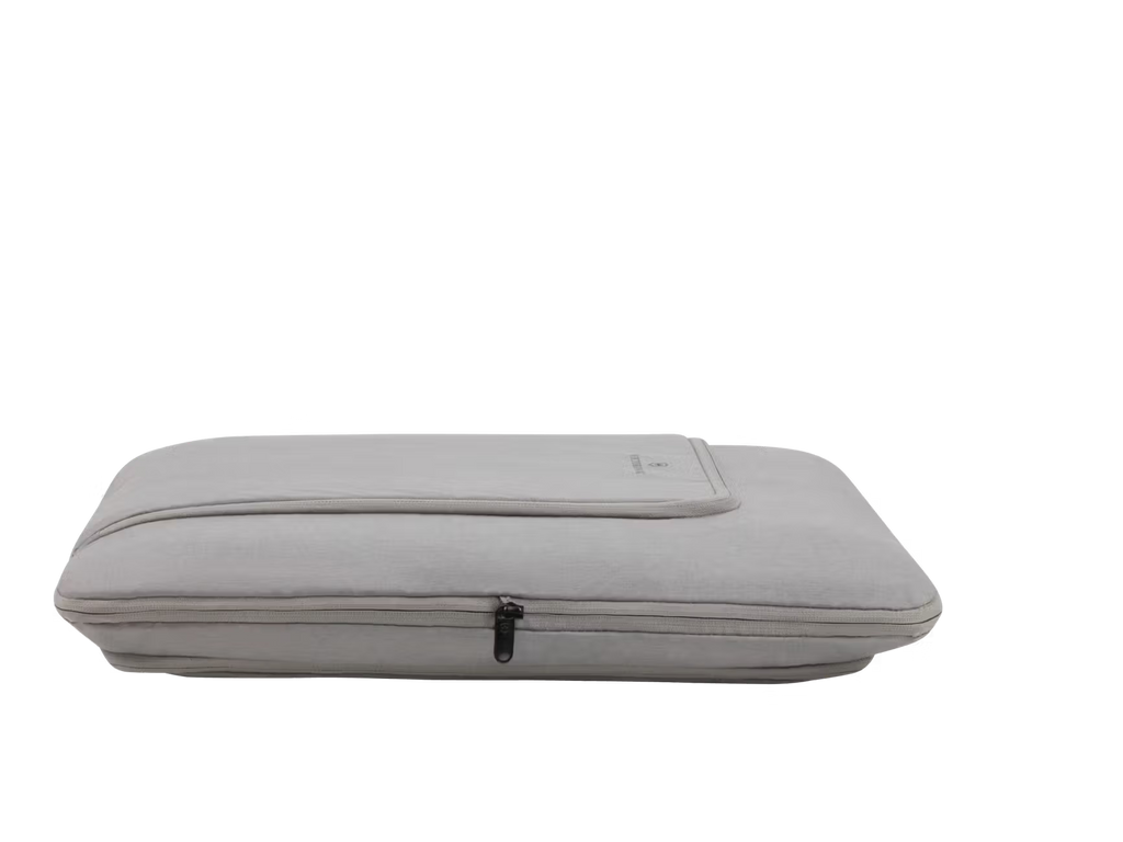 Victorinox Werks Traveler (Black)