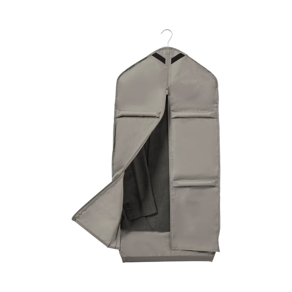 Victorinox Werks Traveler (Black)