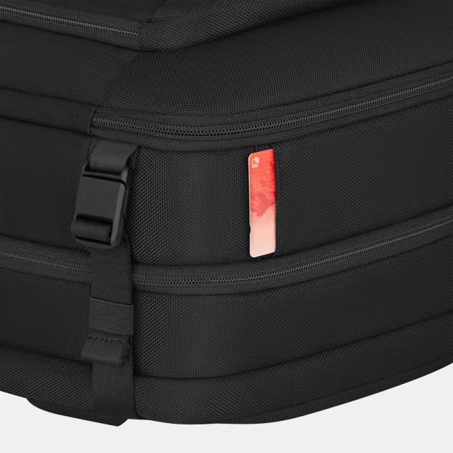 Victorinox Werks Traveler  0.7 Compact (Black)