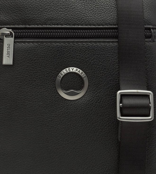Delsey Paris Custine 1-C Vertical Reporter (Black)