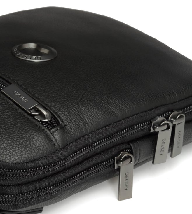Delsey Paris Custine 1-C Vertical Reporter (Black)