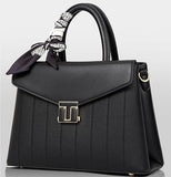 Itti Cher Handbag (Black)
