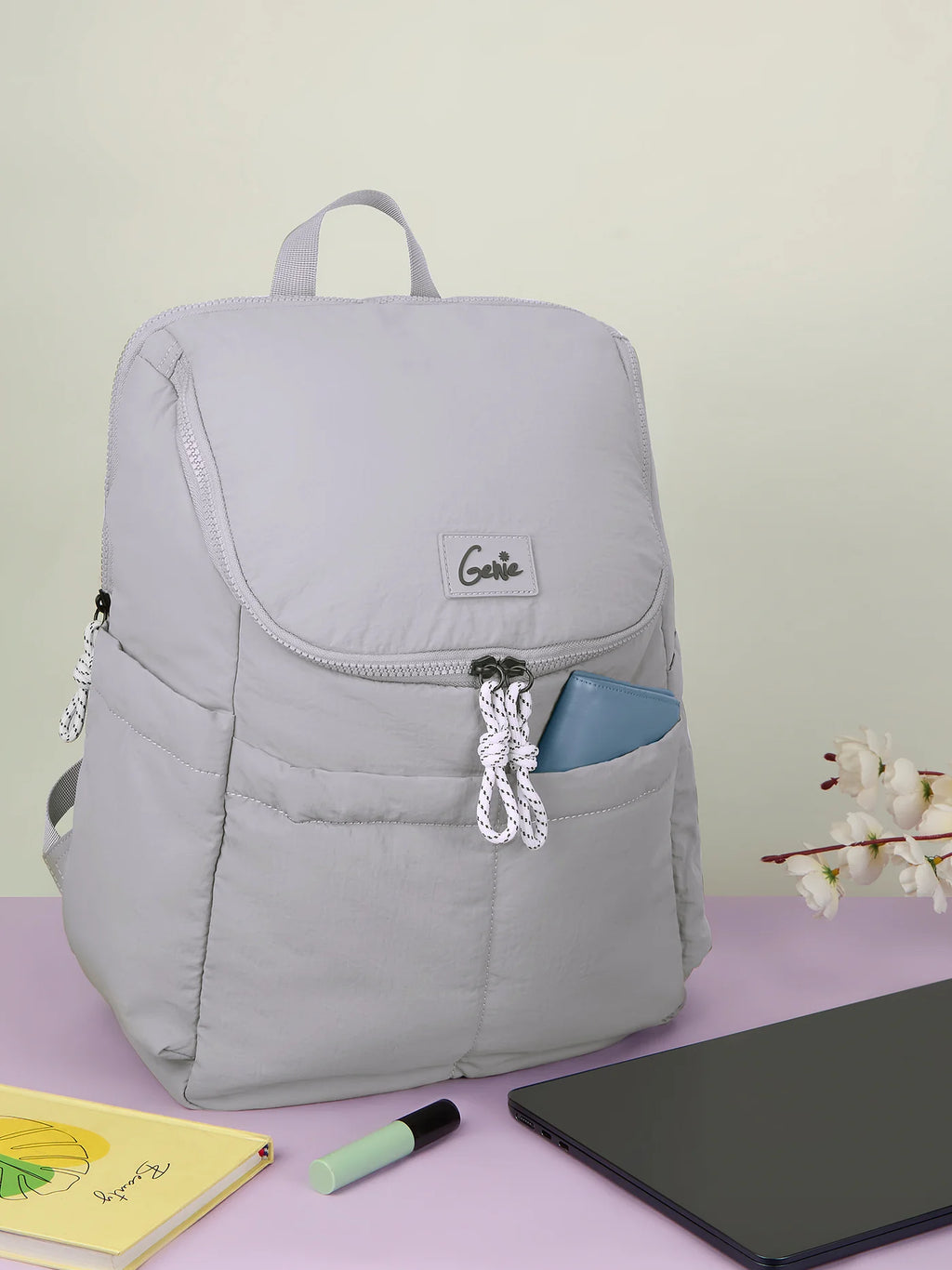Genie Plushpack (Grey)