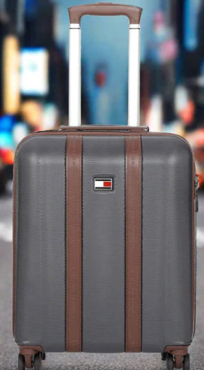 Tommy Hilfiger Travel Bag Women Duffle Bag With Adjustable Strap