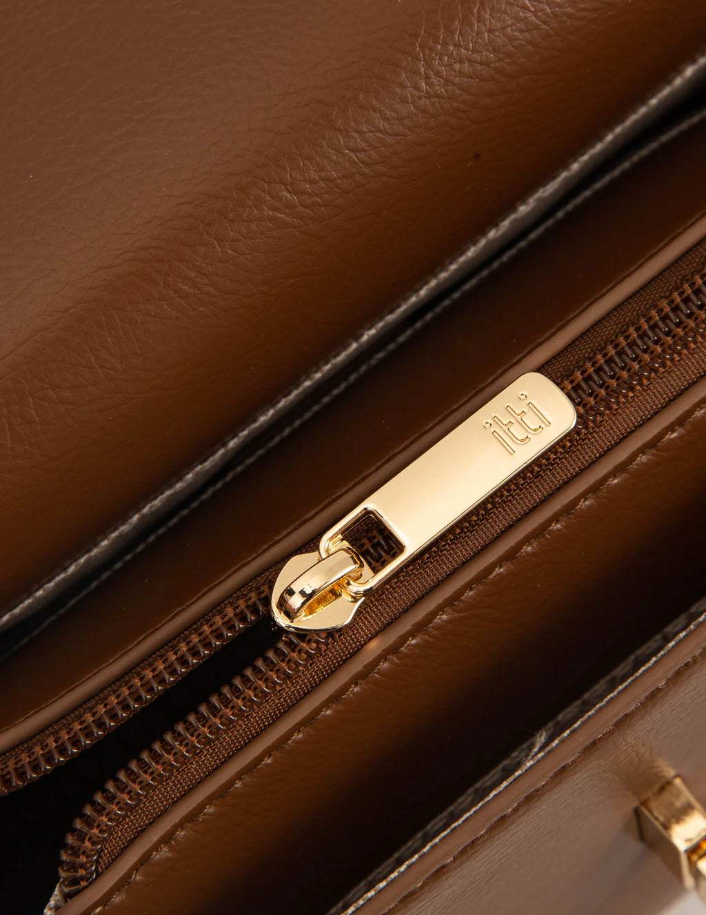 Itti Zoey Sling Bag (Coffee)
